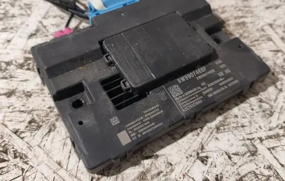 Audi A5 Gateway control module 8W8907468E