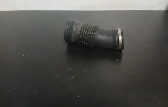 Air intake hose/pipe
