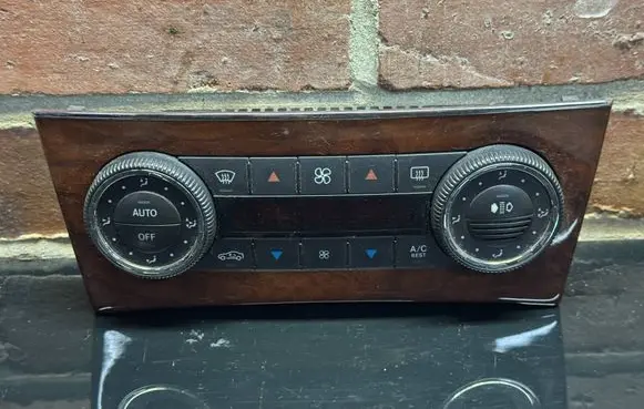 Mercedes-Benz CLK A209 C209 Climate control unit A2038304385 F011500042