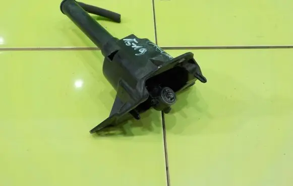 Jaguar XE Headlight washer pump LEWY