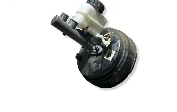 Hyundai Santa Fe Brake booster 5860026171