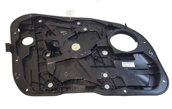 Hyundai i40 Front window lifting mechanism without motor 824703ZXXX