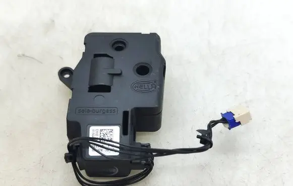 Porsche Cayenne (92A) Headlight level adjustment motor EMB304 16187430AC 251110