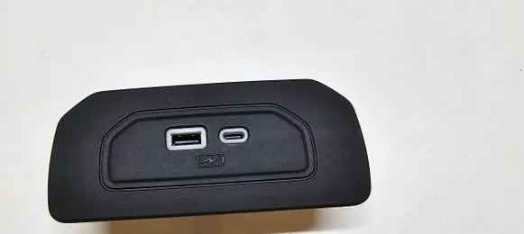 Jeep Grand Cherokee WL USB control unit 68422663AC