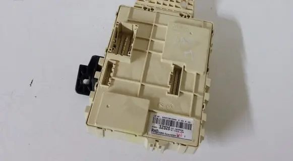 Hyundai i40 Fuse box set 919503Z020 H3ZB0466