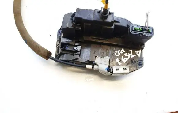 Renault Kadjar Front door lock