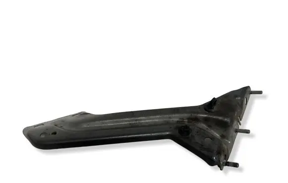 Audi Q5 SQ5 Fender mounting bracket 8R0821135