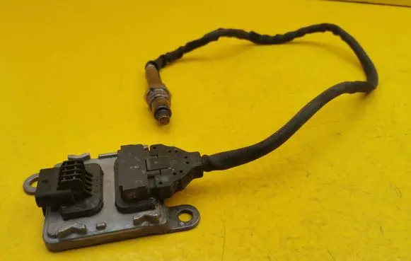 Mercedes-Benz E W213 Lambda probe sensor A0009057208
