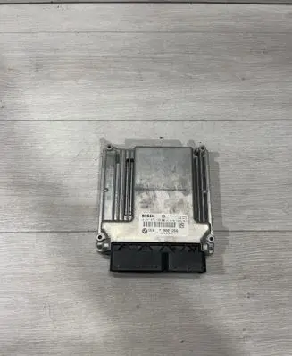 BMW 5 E60 E61 Engine control unit/module 7802266 0281012190 1039S14027
