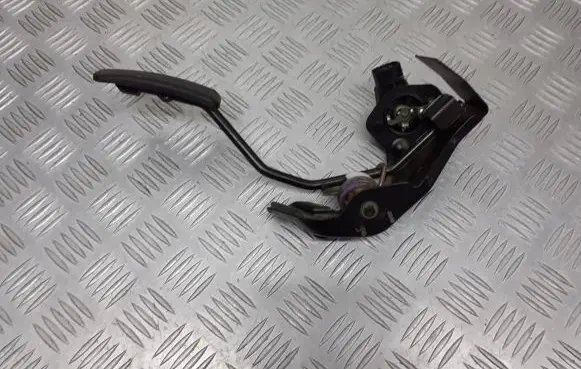Toyota Corolla Verso E121 Accelerator pedal position sensor 