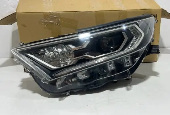 Toyota RAV 4 (XA50) Headlight/headlamp 81185-42A33