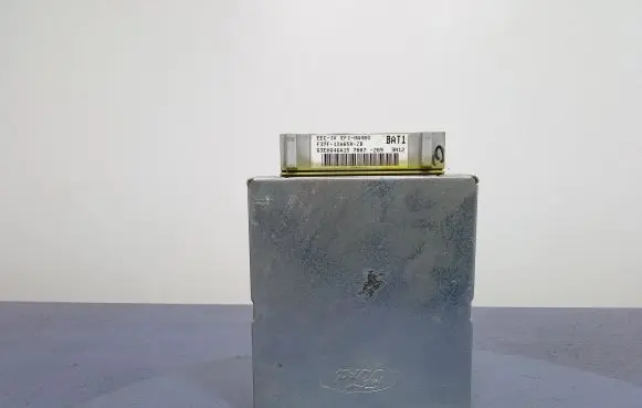 Ford Explorer Engine control unit/module ECU F37F-12A650-ZB