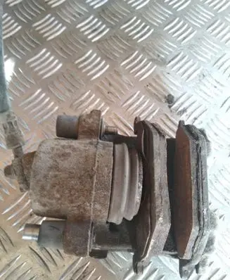 Volkswagen New Beetle Front brake caliper