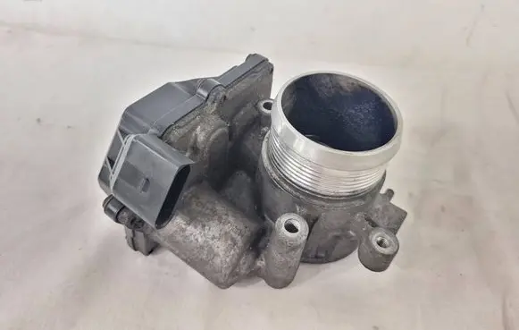 Volkswagen PASSAT B7 Throttle valve 03L128063K A2C53369978 02602110153