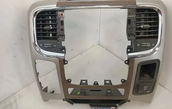 Dodge PickUp RAM SRT-10 Center console 1WP34DX9AA 72072A01 DS2013CTR