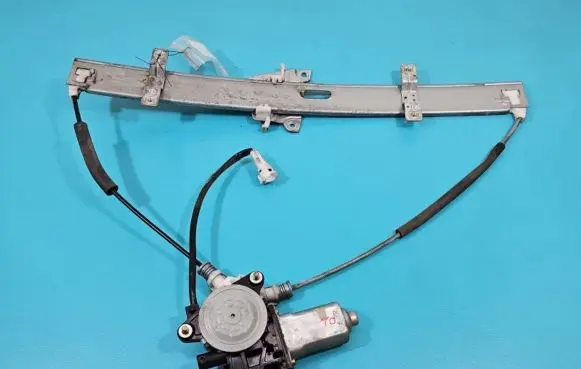 Suzuki Grand Vitara I Front door window regulator with motor 83460-65D00 IMPRK1380192