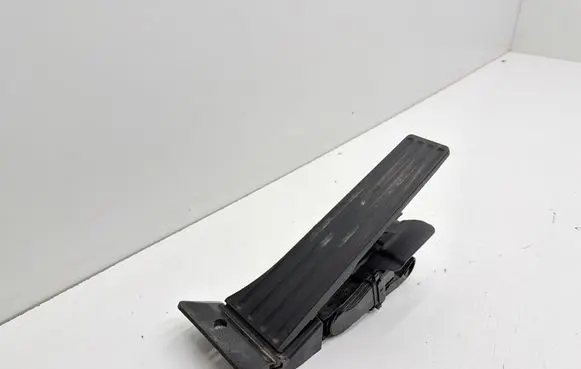 BMW 1 F40 Accelerator throttle pedal 6853176 6PV01043536