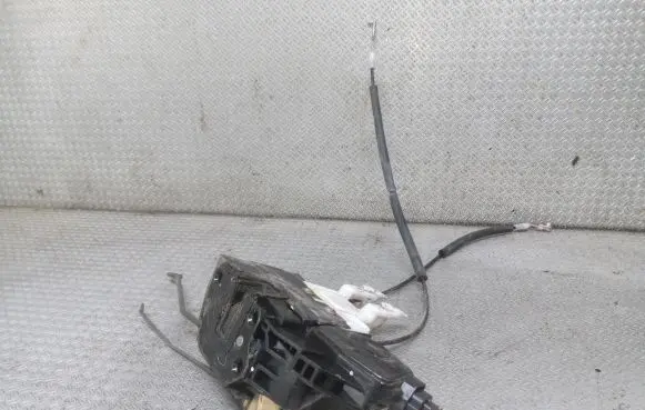 Hyundai Santa Fe Front door lock