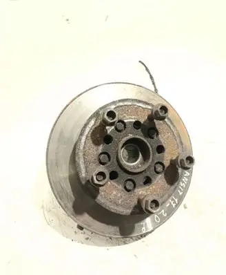 Front wheel hub