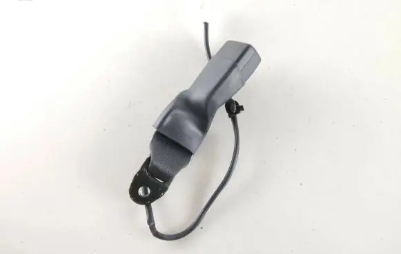 Peugeot iOn Rear seatbelt buckle 1018843