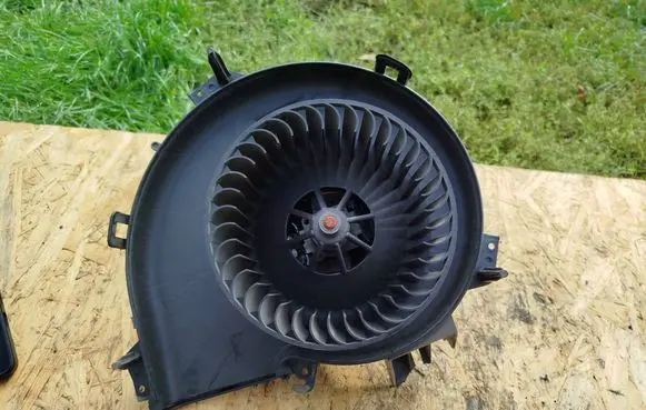 Heater fan/blower