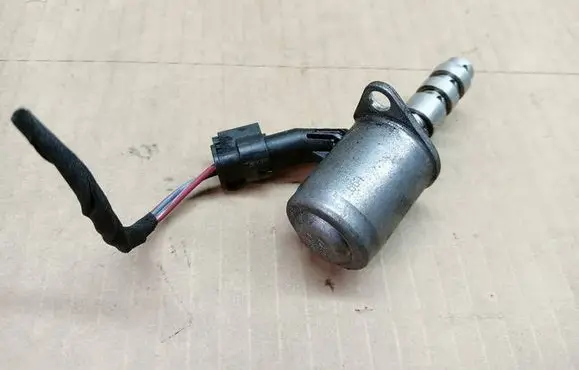 Audi A4 S4 B9 Oil pressure sensor 04L906455A