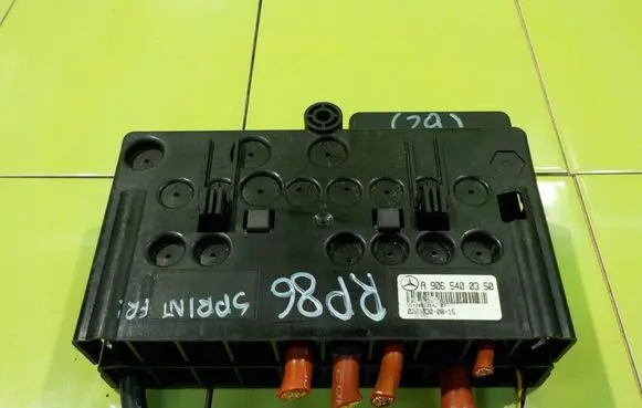 Mercedes-Benz Sprinter W906 Fuse box set A9065400350 RP86