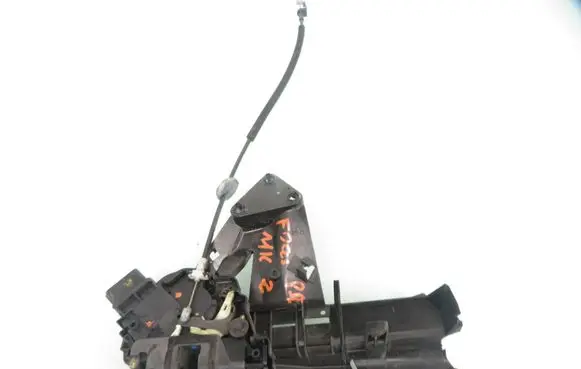 Ford Focus Front door lock 2400001