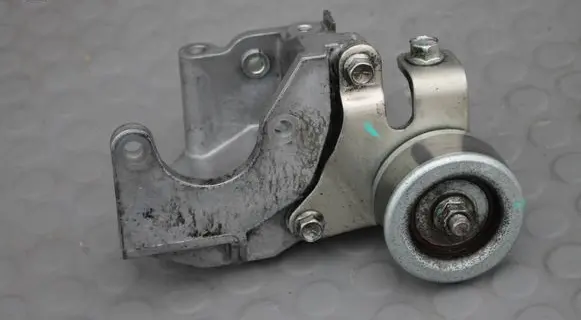 Mitsubishi L200 Alternator belt tensioner 4450A269L200 4450A269