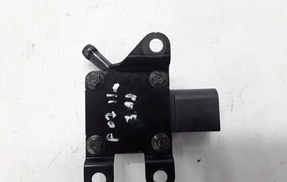 BMW 5 GT F07 Exhaust gas pressure sensor 7808013