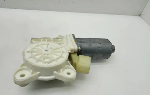 Mercedes-Benz E W211 Front door window regulator motor A2118202942 993626101