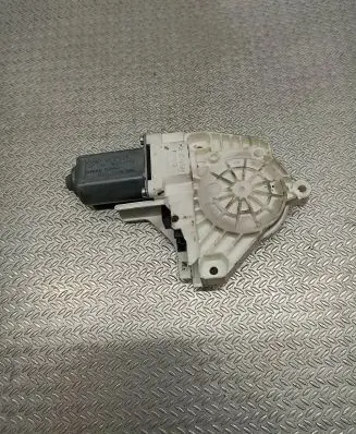 Audi A1 Front door window regulator motor 8K0959801C 862114110 10440250036
