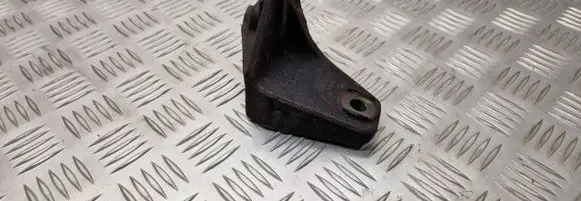 Lexus RX 330 - 350 - 400H Engine mounting bracket 1231120080