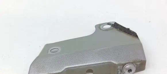 Volkswagen Caddy Fender mounting bracket 2K5810334