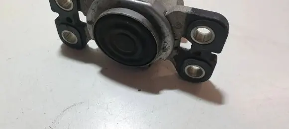 Volvo S80 Gearbox mount 8070M04