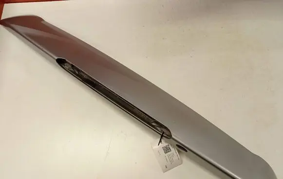 Tailgate/trunk spoiler