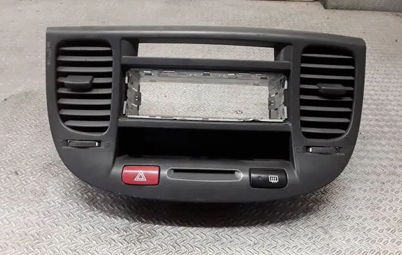 KIA Rio Dash center air vent grill