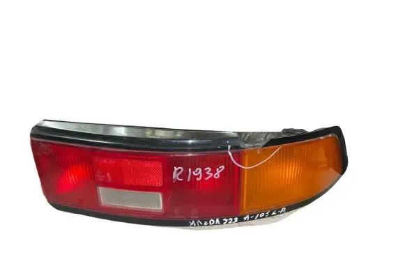 Mazda 323 F Rear/tail lights
