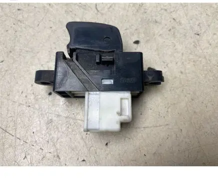 Nissan X-Trail T30 Electric window control switch 56207