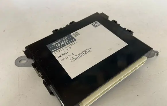 Toyota Venza Door central lock control unit/module 899900T010 TN2325005021