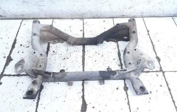 Mercedes-Benz C W204 Front subframe