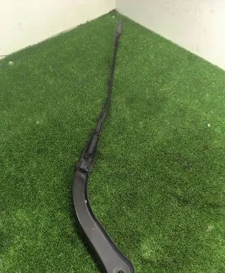 BMW 3 E90 E91 Front wiper blade arm 7253386
