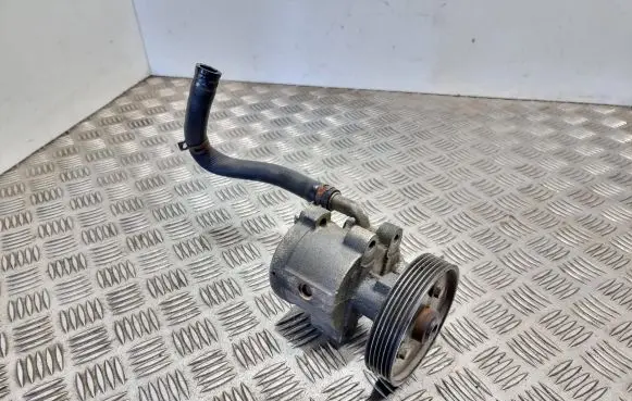 Renault Scenic I Power steering pump 7700415198 26058572 7700417308