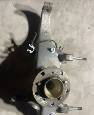 BMW M6 Front wheel hub 2284053