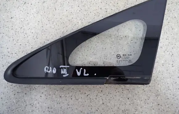 KIA Rio Side middle window/glass 861701W000