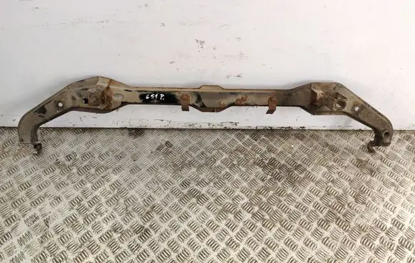 Radiator mount bracket
