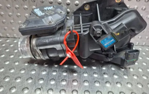Renault Megane IV Throttle body valve S27624781 H8201374868