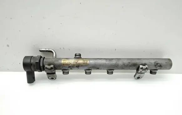 Mercedes-Benz E W211 Fuel main line pipe A6420700495 A6110780449 0281002494