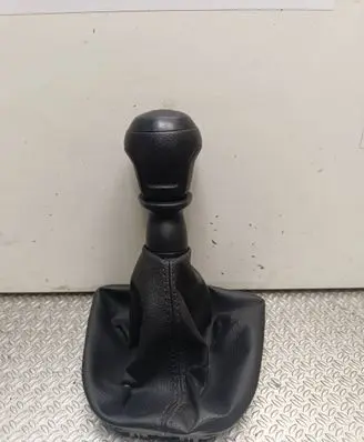 Volkswagen Crafter Gear lever shifter trim leather/knob 7C0711113B 13919AG235