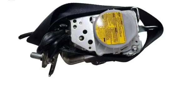 Toyota iQ Front seatbelt 7R7810P 029562 J082501